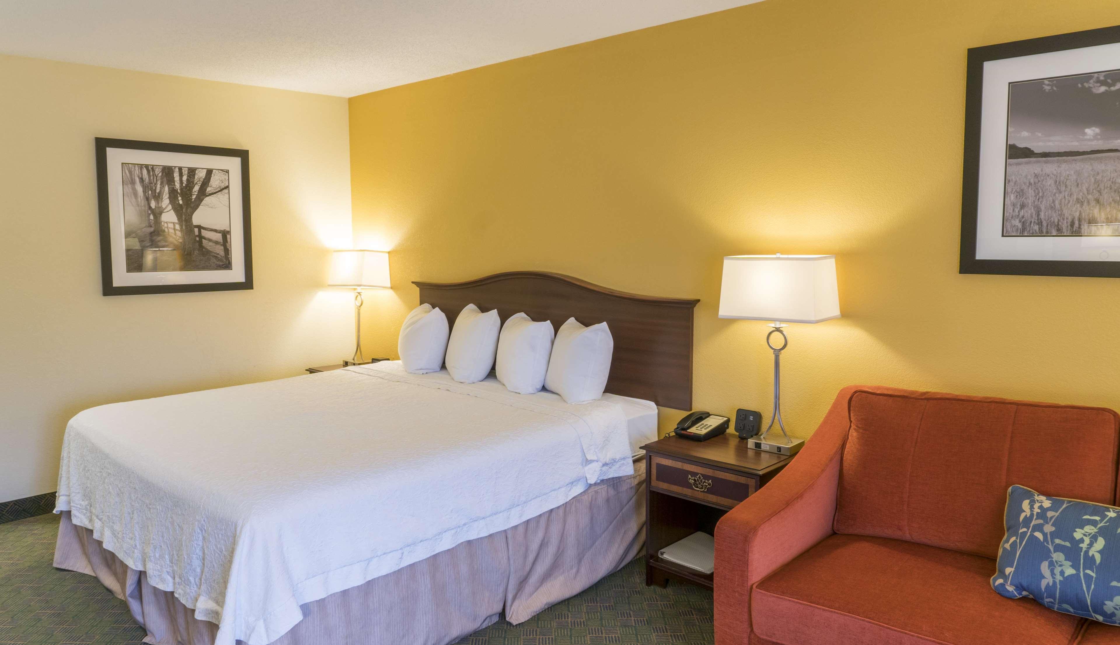 Hampton Inn New Philadelphia Exteriör bild