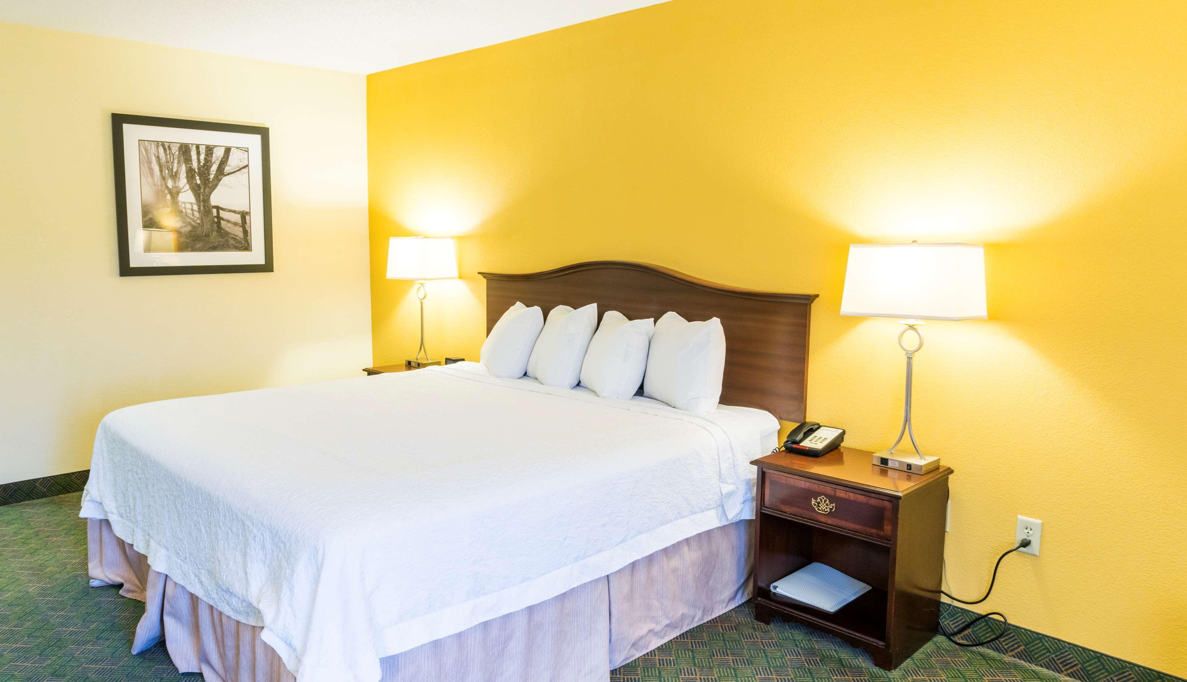 Hampton Inn New Philadelphia Exteriör bild