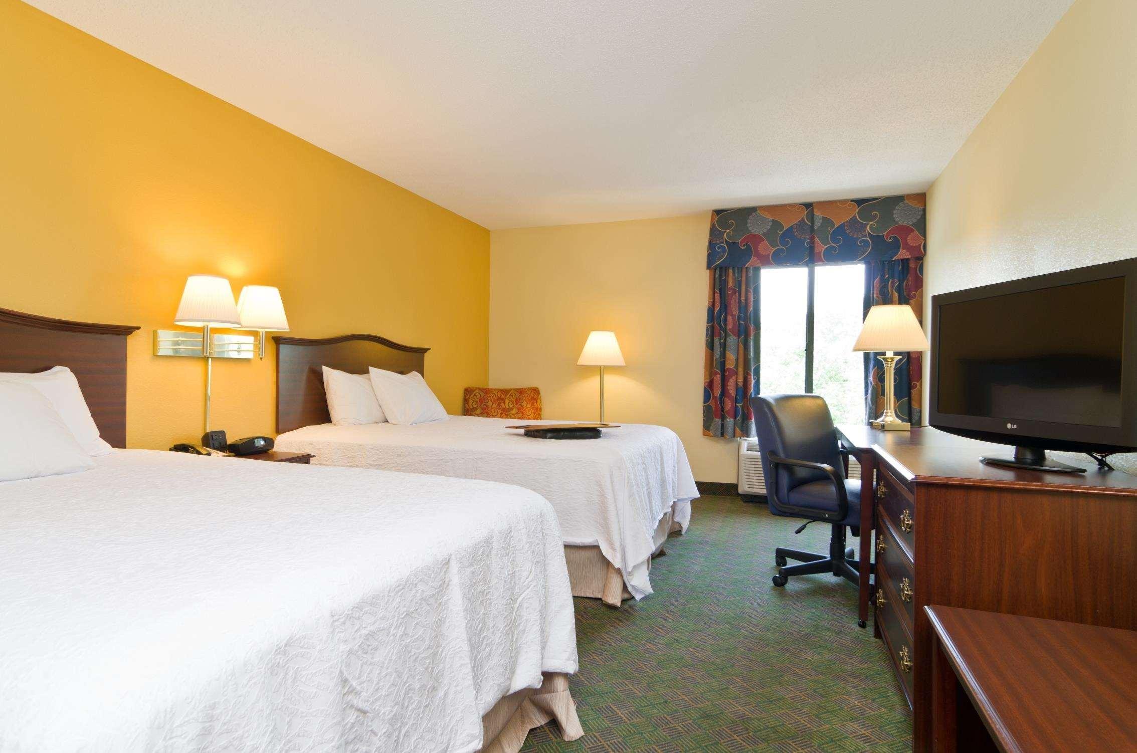 Hampton Inn New Philadelphia Exteriör bild