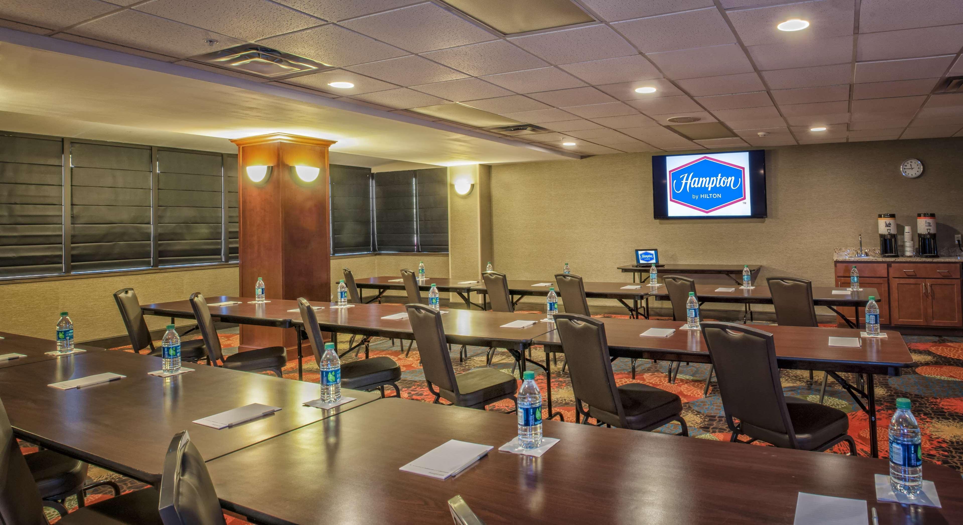 Hampton Inn New Philadelphia Exteriör bild