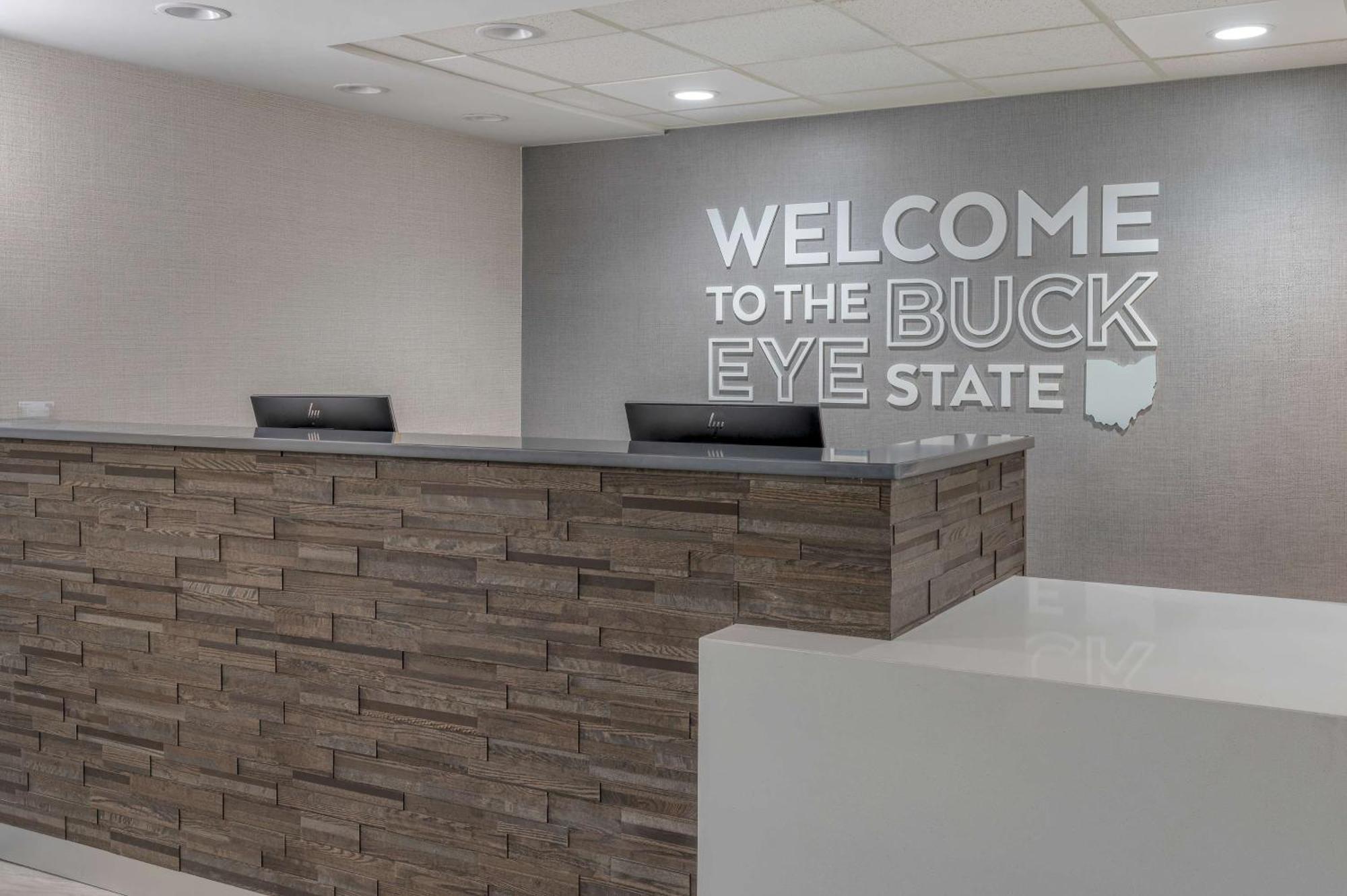 Hampton Inn New Philadelphia Exteriör bild